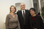 (v.l.n.r.) Dagmar Gross, John Kefalos & Künstlerin Andromahi Kefalos